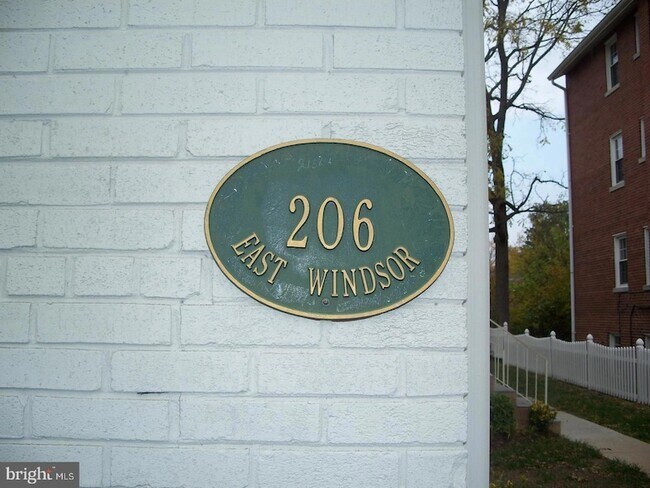 Foto del edificio - 206 E Windsor Ave