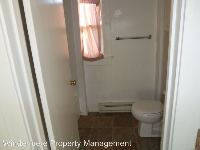 Building Photo - 1 br, 1 bath House - 948 S 3rd