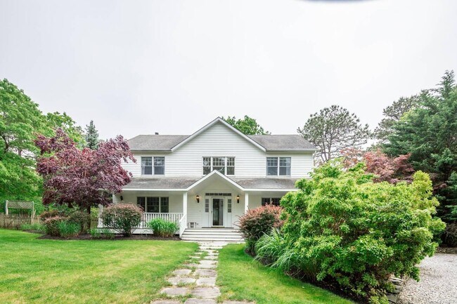 Building Photo - 604 E Hampton Sag Harbor Turnpike
