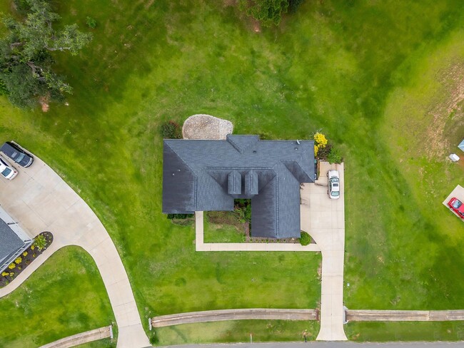 Building Photo - 3325 Mariana Oaks Dr