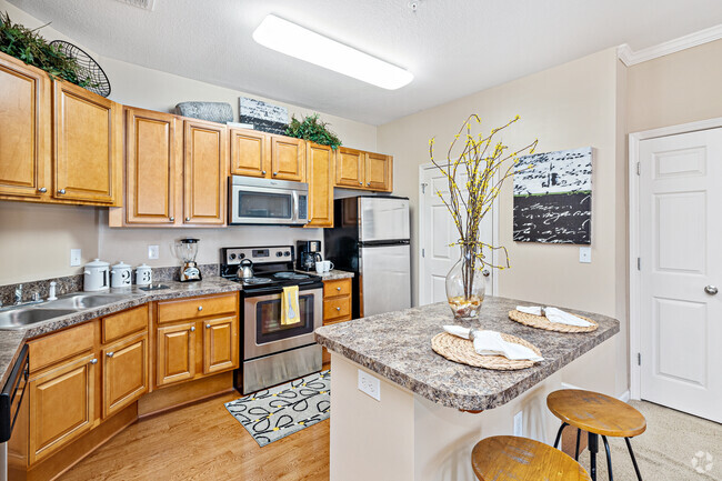 1BR, 1BA - 651SF - Cocina - The Crossings At Nine Mile Road