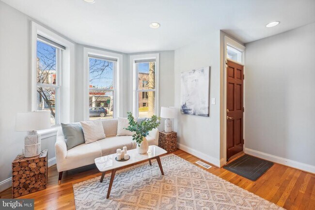 Foto del edificio - 2713 11th St NW