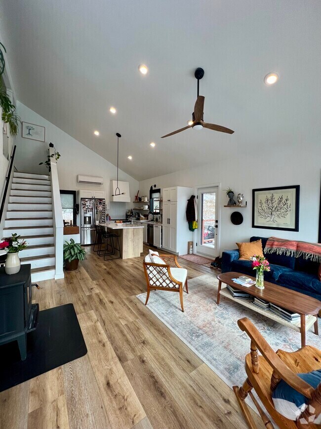 Apartments with Garages in El Jebel, CO 2 Rentals