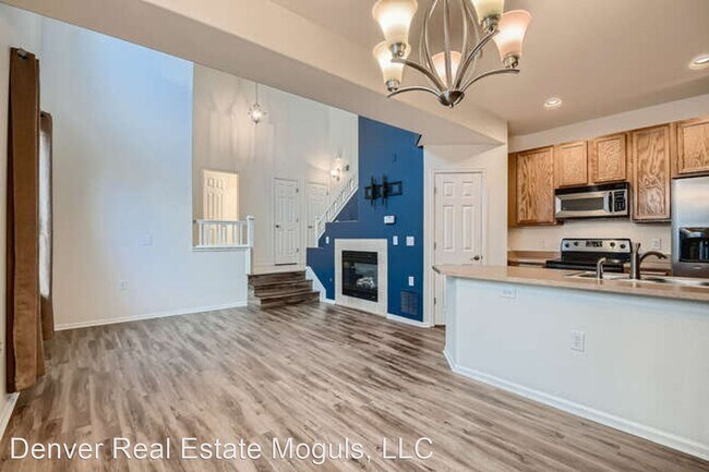 Foto del edificio - 2 br, 2.5 bath House - 8892 E 24th Place  ...