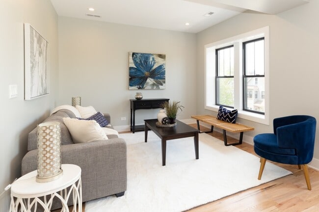 Building Photo - Bissell Apartments