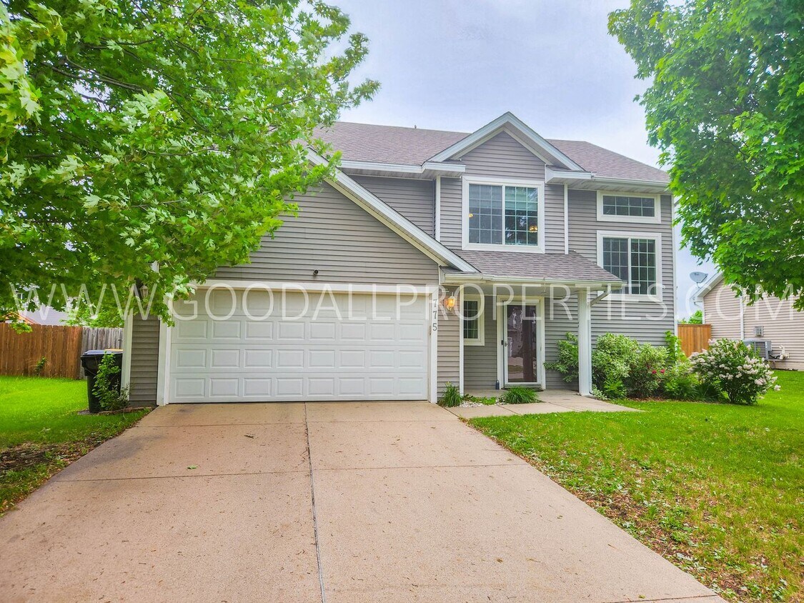 Foto principal - Updated 3 Bedroom Home in Waukee