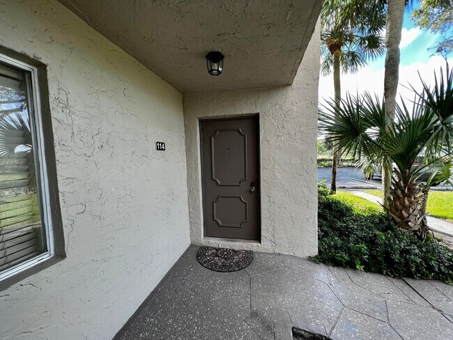 Building Photo - 2900 Fiore Way
