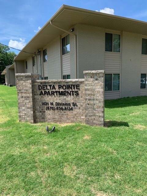 Primary Photo - Delta Pointe Apartments