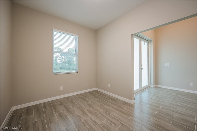 Foto del edificio - 3204 66th St W