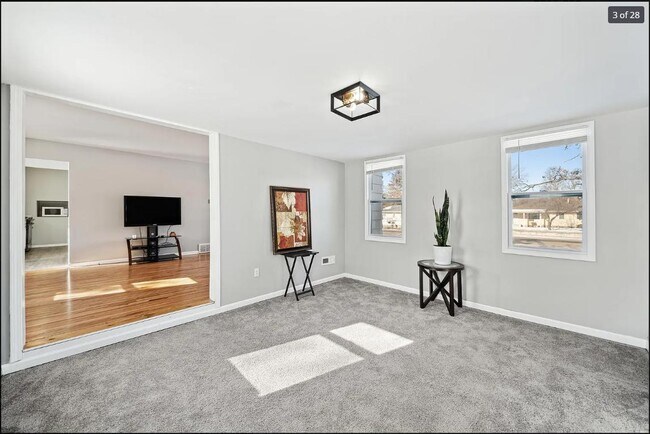 Foto del edificio - 348 109th Ave NE