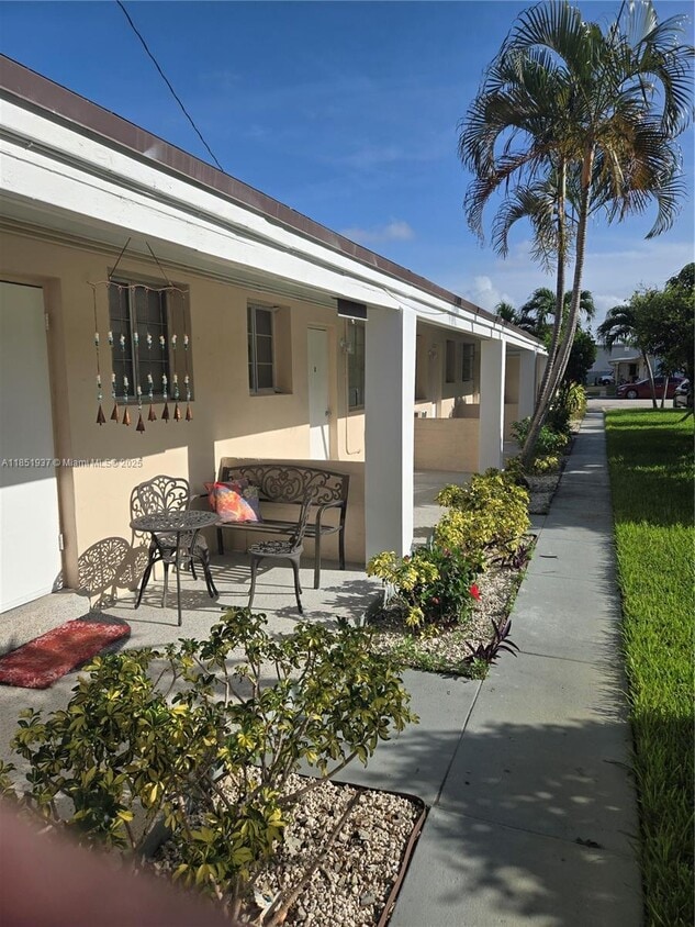 Photo - 1718 Thomas St (Hollywood, FL)