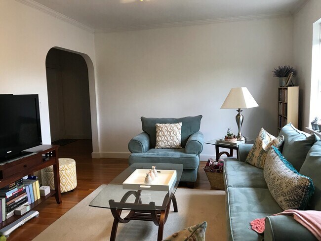 Foto del edificio - 1559 Beacon St
