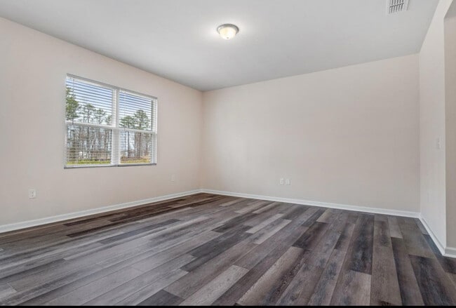 Foto del edificio - 3425 Honey Ivy Ln