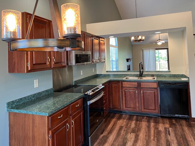 Foto del edificio - 3573 Forest Spring Ct