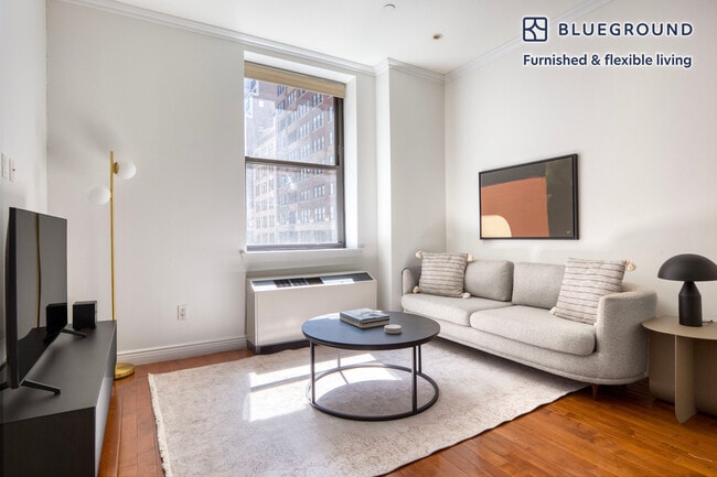 Building Photo - 488 7th Ave