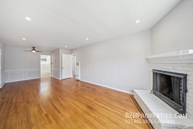 Building Photo - 5301 Vantage Ave