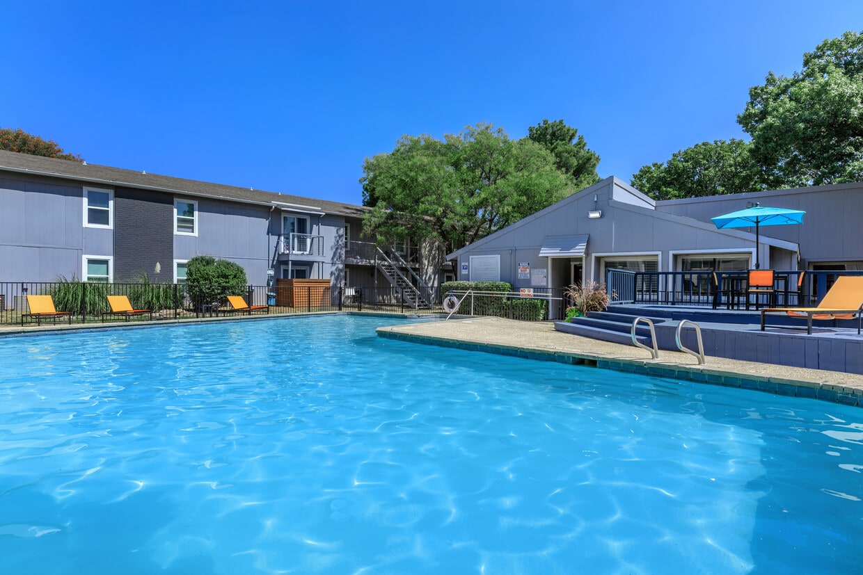 The Birchwood Apartments in Lubbock, TX