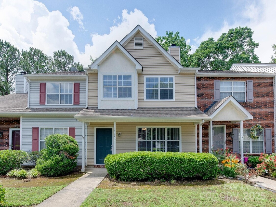 Primary Photo - 11143 Whitlock Crossing Ct