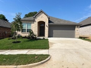 Building Photo - 1805 Osage Trail