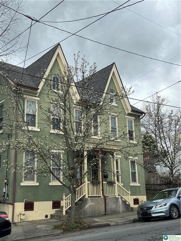 Building Photo - 417 Linden St