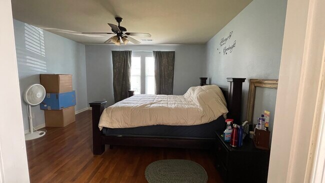 Foto del edificio - 29727 Westfield Dr