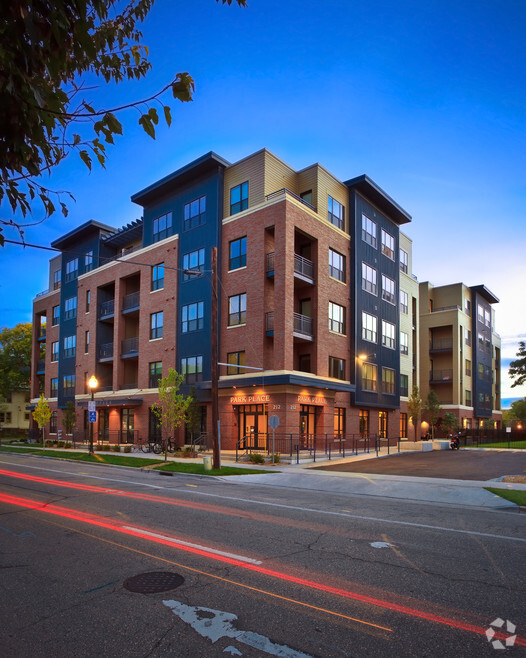 Building Photo - Park Place Apartments