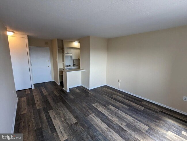 Photo - Available Now - High-Floor 1-Bedroom Condo at RiverWest in Center City