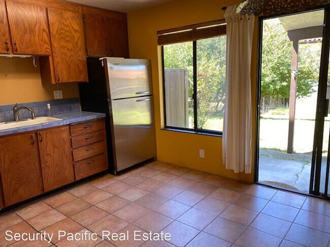 Building Photo - 2 br, 1.5 bath House - 505 Del Valle Cir