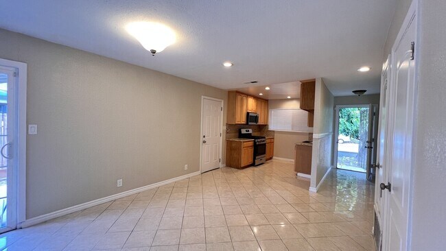 Foto del edificio - 420 Central Ave