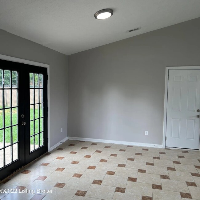 Foto del edificio - 4613 Beechbrook Rd