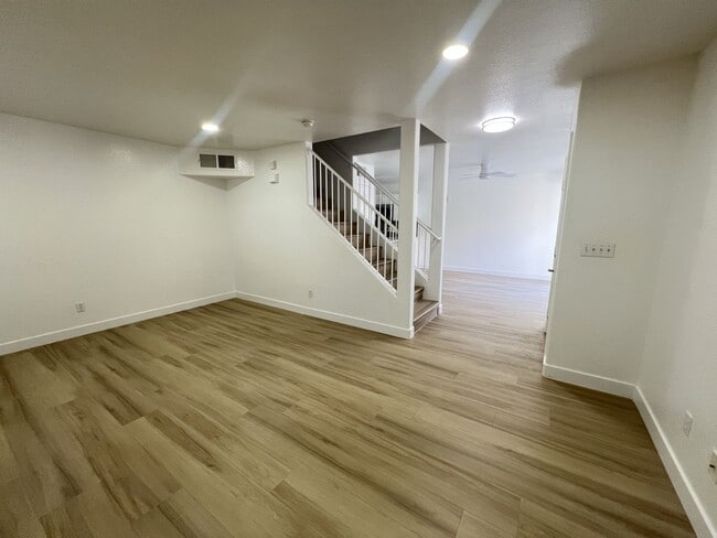 Foto del edificio - 3 bedroom, 2.5 bathroom home located in Henderson, NV!