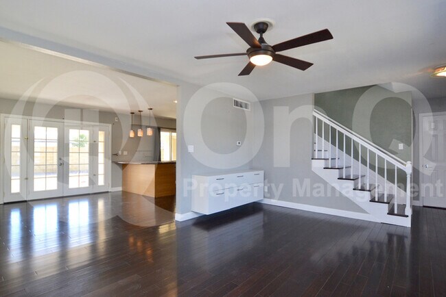 Building Photo - 217 E Hermosa Dr