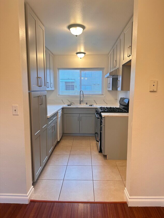 Foto principal - 13557 1/4 Village Dr