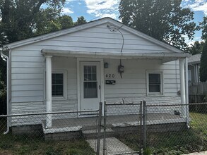 Building Photo - 420 Elm St