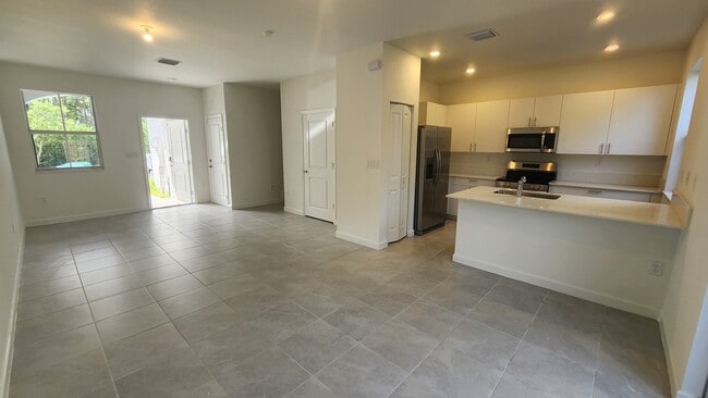 Building Photo - 28933 SW 162nd Ct