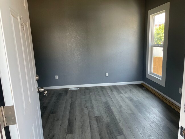 Foto del edificio - 714 W 14th St