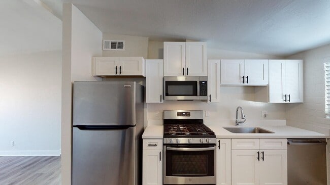 Building Photo - Herradura Villas-1011 (1-3)