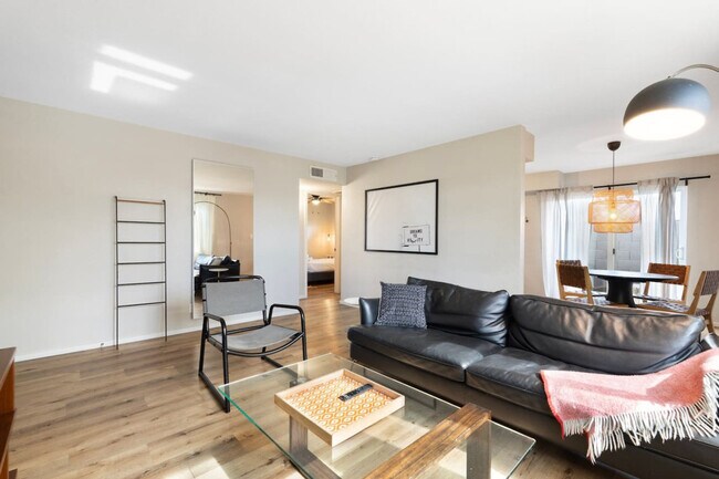 Foto del edificio - 3307 N 66th Pl