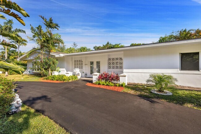 Foto del edificio - 6970 SW 124th St
