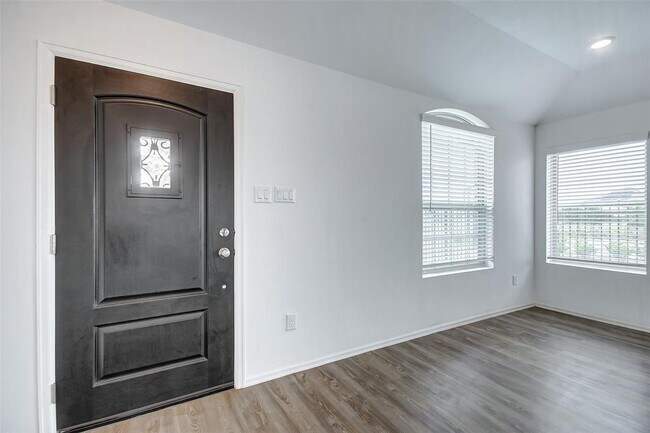 Building Photo - 8662 Flamingo Bay Ln