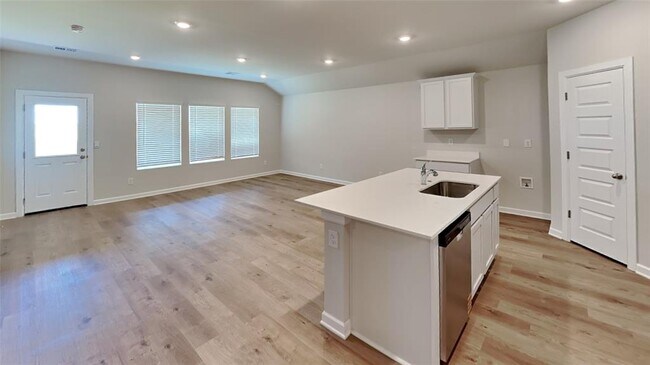 Building Photo - 2904 Casey Dr
