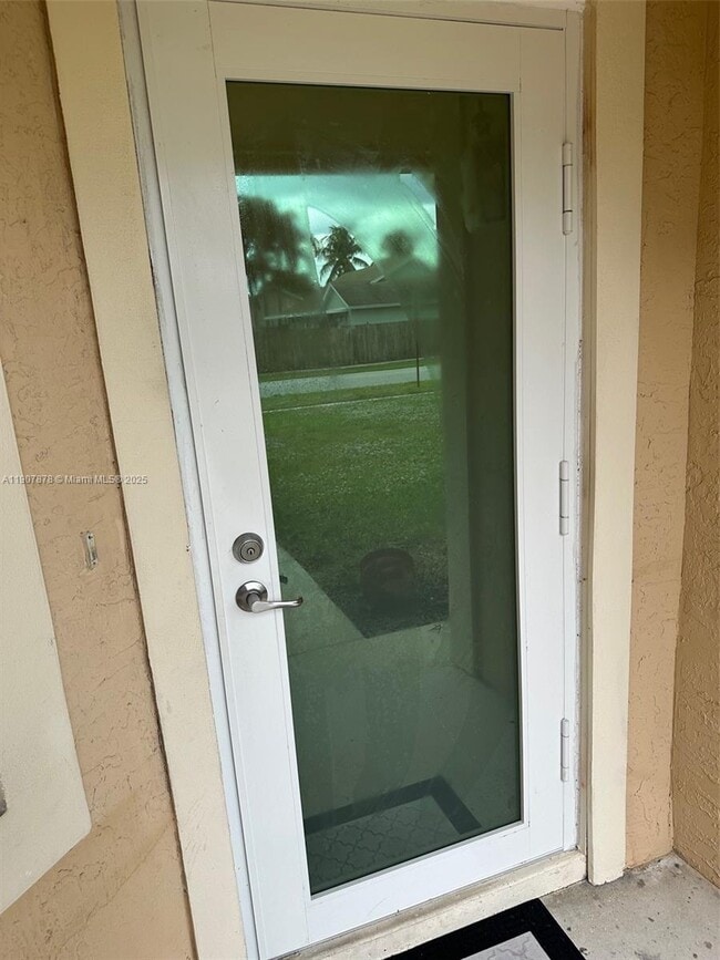 Foto del edificio - 1830 Banyan Creek Cir N