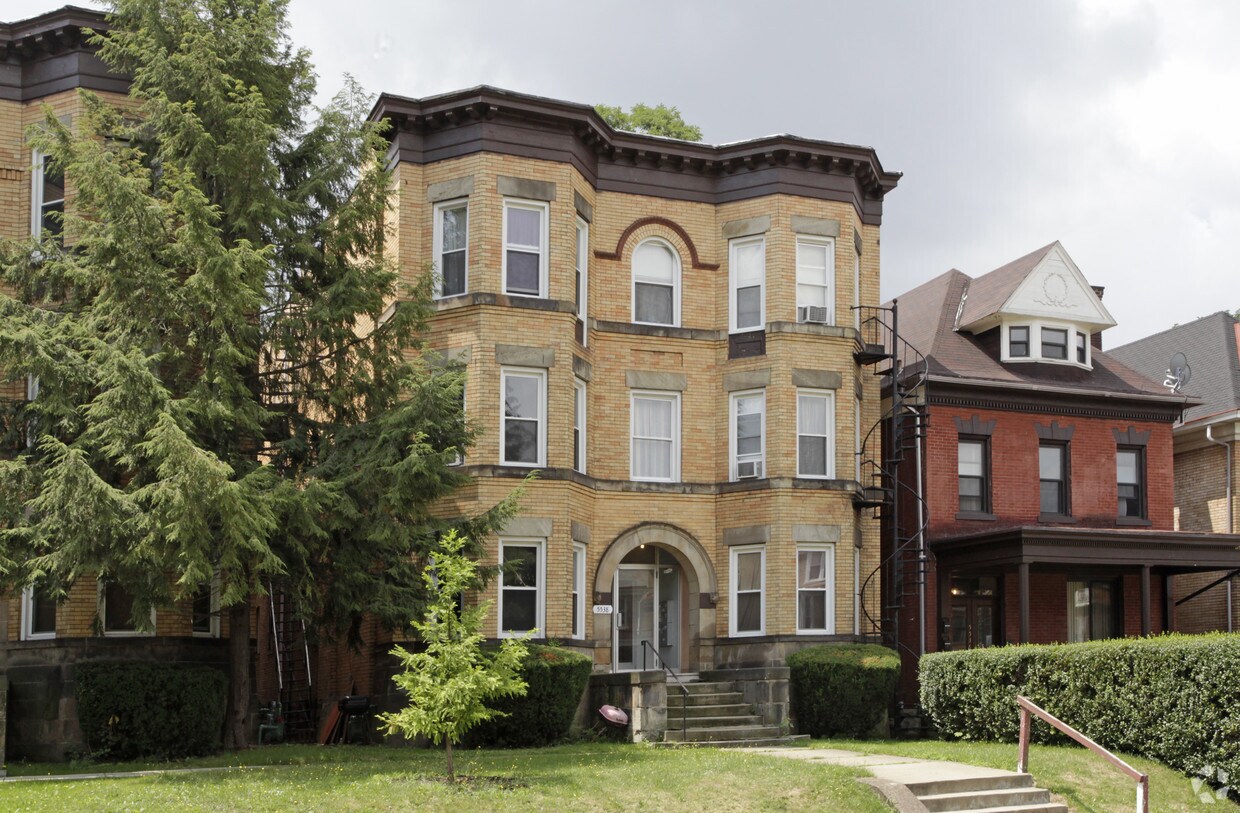 Building Photo - 5538 Jackson St