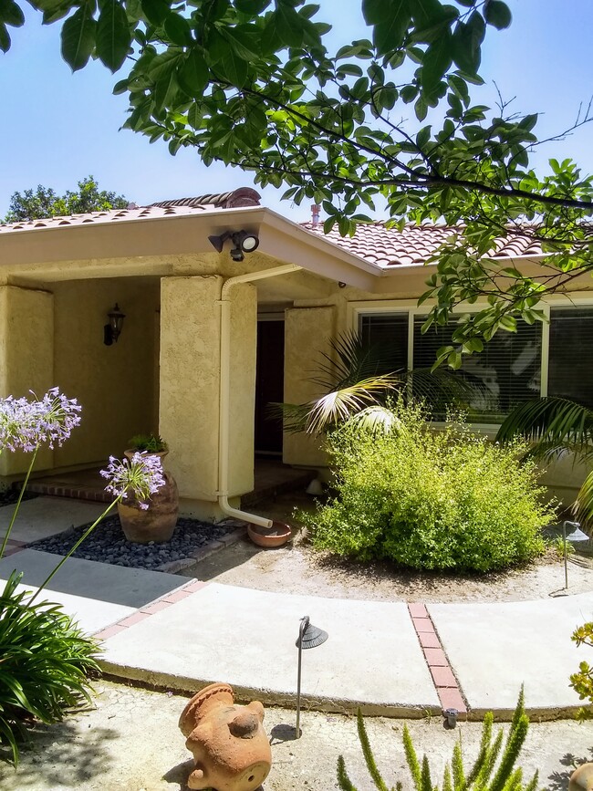 Building Photo - 3988 Calle Del Sol