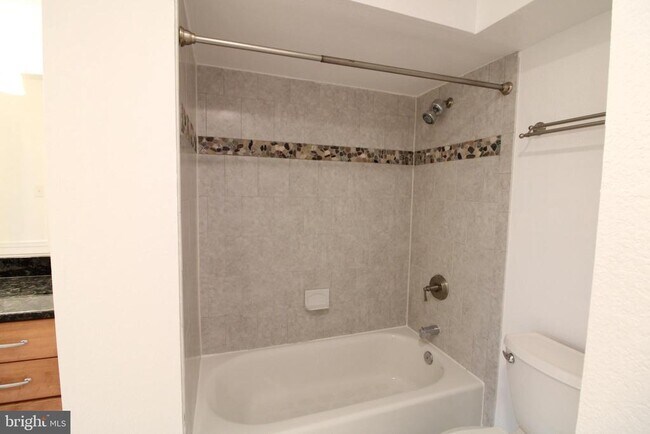 Building Photo - 3315 Wyndham Cir