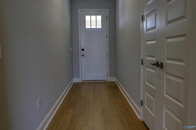 Foto del edificio - 102 Clift Crk Dr