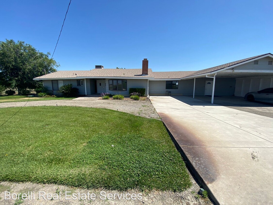 Primary Photo - 4 br, 2 bath House - 16411 Cozzi Ave
