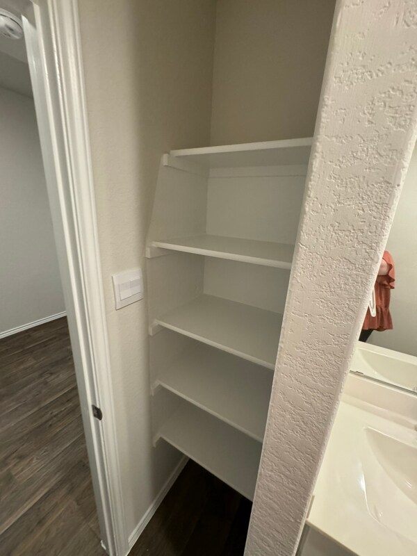 Foto del edificio - 408 Chaco Lp