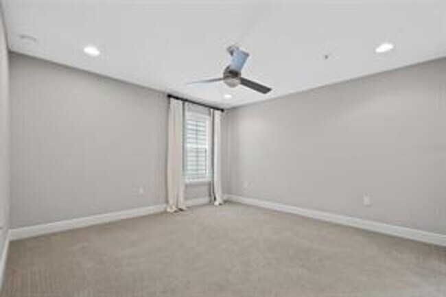Foto del edificio - Baldwin Park three story townhome