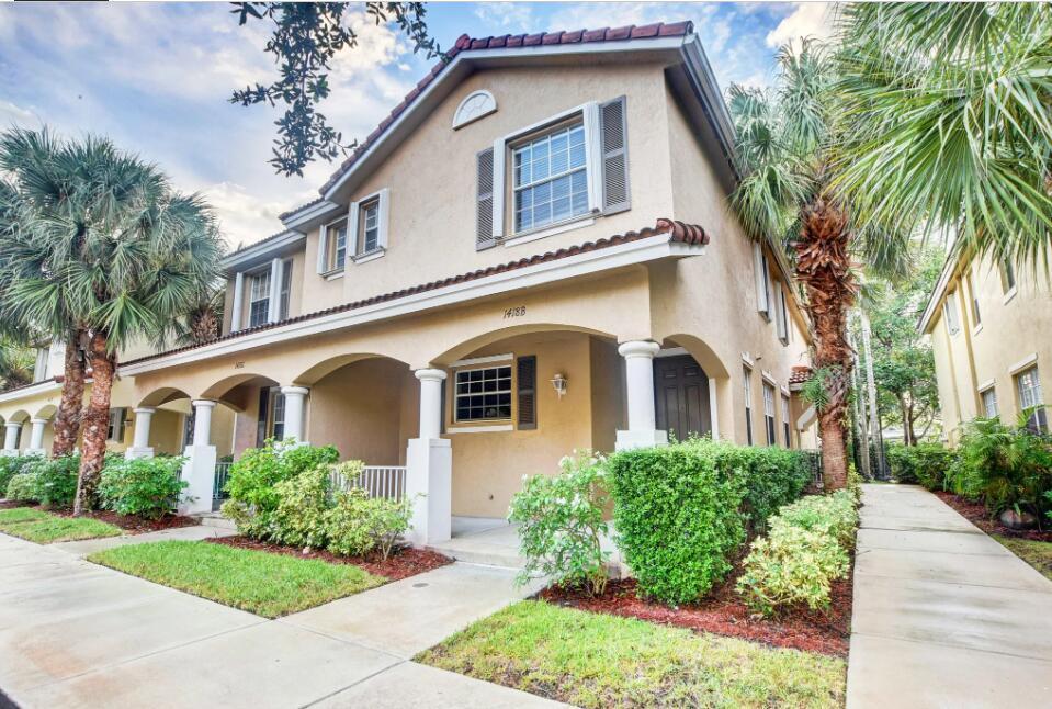 Primary Photo - 1418 W Wickham Cir